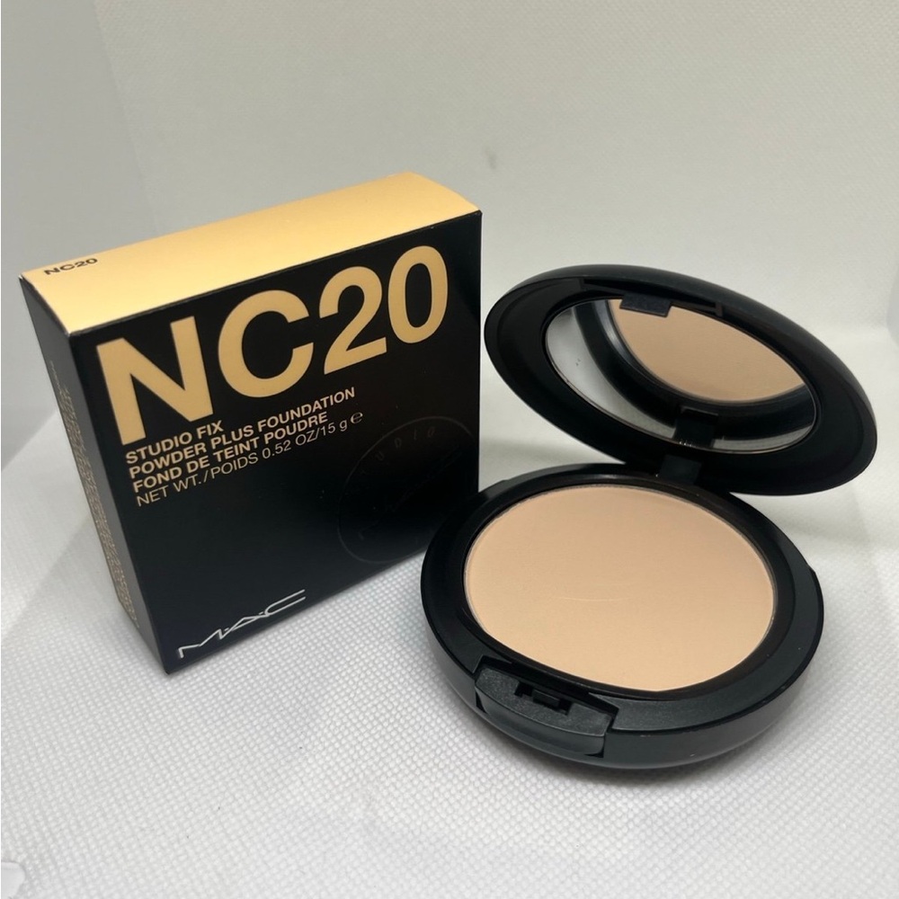 2 New NC20 MAC Cosmetics Studio Fix Powder Plus Foundation old version
